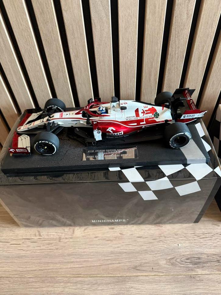 Kimi Raikkonen alfa romeo Last Race Model 1:18, Hobby en Vrije tijd, Modelauto's | 1:18, Zo goed als nieuw, Auto, MiniChamps, Ophalen of Verzenden