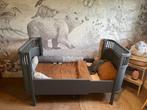 Sebra - Ledikant Baby en Junior Bed  - Classic Grey, Kinderen en Baby's, 70 tot 85 cm, Ophalen of Verzenden, Zo goed als nieuw
