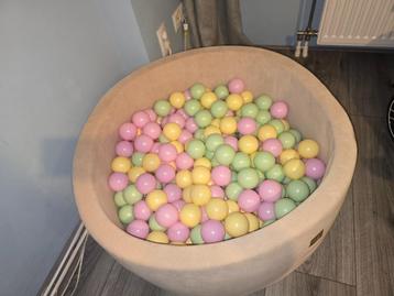 MeowBaby ecru ballenbak 90x30cm  beschikbaar voor biedingen
