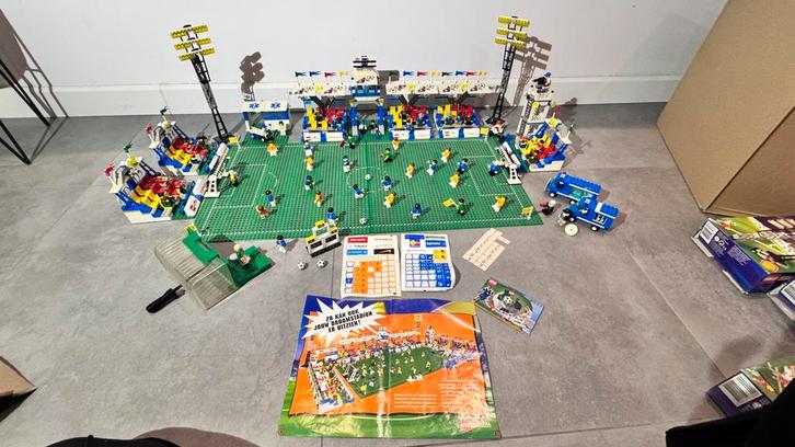 Lego unieke voetbalstadion en veld, Kinderen en Baby's, Speelgoed | Duplo en Lego, Zo goed als nieuw, Ophalen of Verzenden
