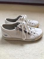 Sneakers dames, maat 37, Wit, Ophalen of Verzenden, Sneakers of Gympen, Mustang