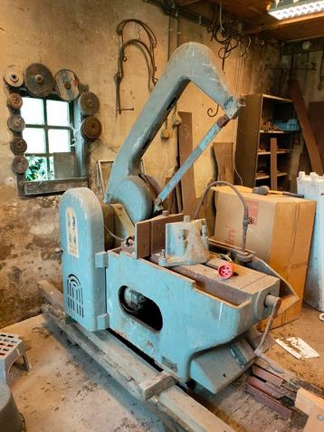 Zaag industrieel,vintage. beschikbaar voor biedingen