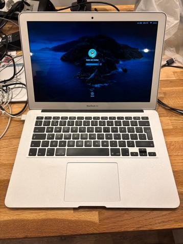 Macbook Air 13” - Model Medio 2012 - 1,8GHz/4GB/256GB beschikbaar voor biedingen
