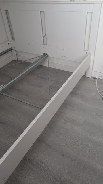 Ikea Songesand Bed 140cm x 200cm beschikbaar voor biedingen