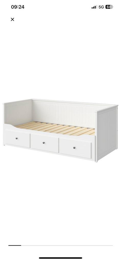 Ikea Hemmes bed, Huis en Inrichting, Slaapkamer | Bedden, Zo goed als nieuw, Tweepersoons, 140 cm, Hout, Wit, Ophalen