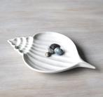 Schaal schelpvorm wulk wit, Porselein of Keramiek, Schaal, Ophalen of Verzenden, Zo goed als nieuw