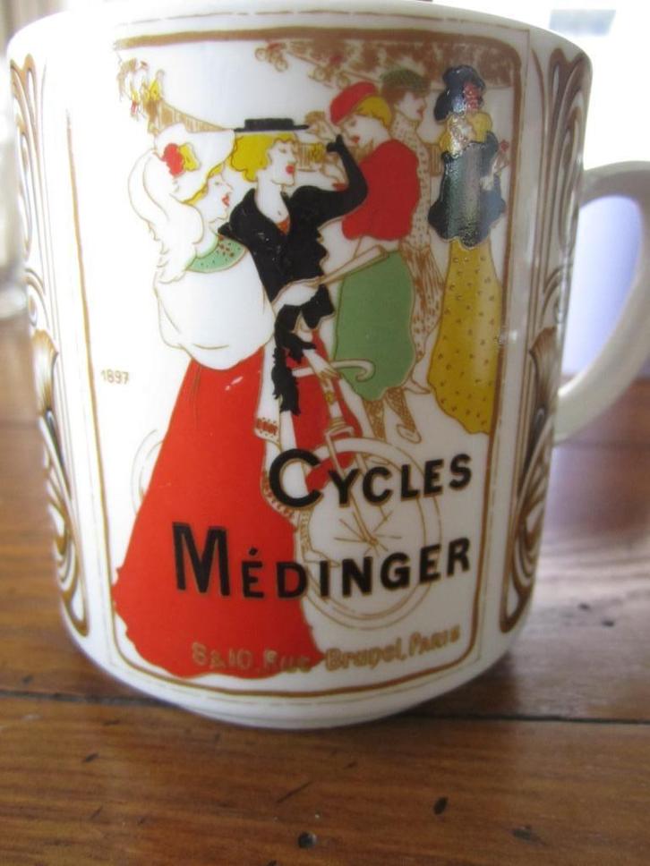 beker / mok Cycles Médinger , Rue Brunnel Paris, Huis en Inrichting, Keuken | Servies, Zo goed als nieuw, Kop(pen) en/of Schotel(s)