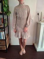 Zandkleurige gesmokte jurk Shein 36/S, Kleding | Dames, Jurken, Beige, Ophalen of Verzenden, Zo goed als nieuw, Maat 36 (S)