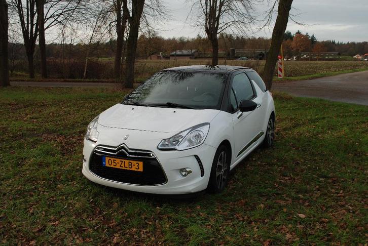 Citroën DS3 1.2 VTI 2013 Wit, Auto's, Citroën, Particulier, DS3, ABS, Airbags, Airconditioning, Alarm, Bluetooth, Boordcomputer