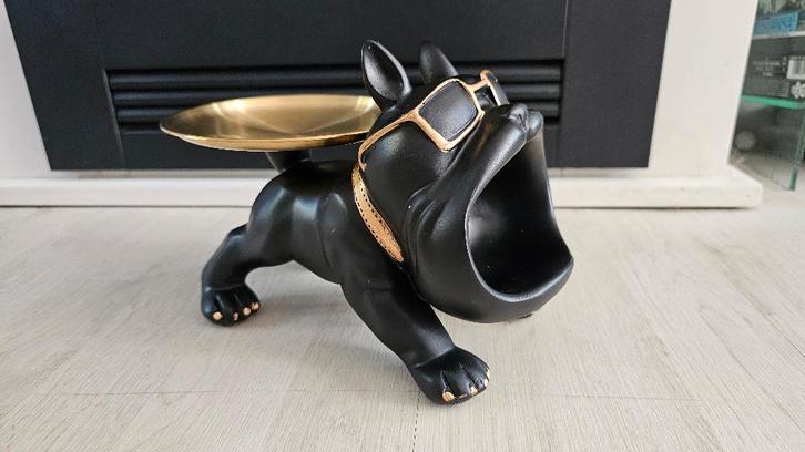 Superleuk Beeld Bulldog Met Dienblad! NIEUW! Zwart/Goud!, Verzamelen, Beelden en Beeldjes, Nieuw, Overige typen, Ophalen of Verzenden