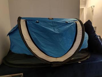 Lichtgewicht Deryan Campingbedje + zelfopblaasbaar matras beschikbaar voor biedingen