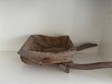 Houten kruiwagentje, antiek speelgoed, miniatuur beschikbaar voor biedingen