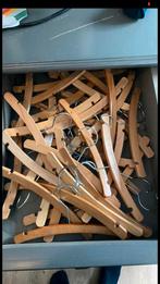 Houten kledinghangers 50 stuks, Ophalen, ., Jongen of Meisje, Zo goed als nieuw