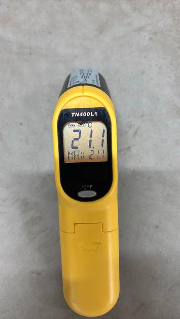 Infrorood thermometer beschikbaar voor biedingen