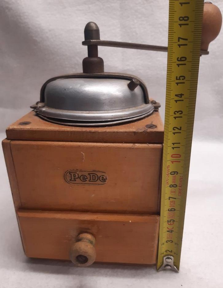 Mooie Vintage koffiemolen, van het merk Pede., Antiek en Kunst, Antiek | Keukenbenodigdheden, Ophalen of Verzenden