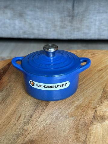 Le Creuset Gietijzeren Mini Cocotte 10 cm - Blauw beschikbaar voor biedingen