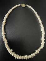 Vintage parelsnoer met gouden olifantsluiting, Ophalen of Verzenden, Zo goed als nieuw, Wit, Goud