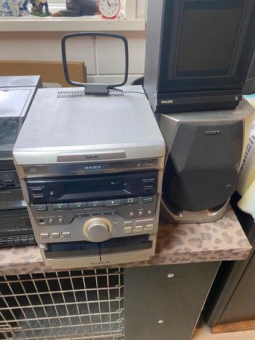 Radio met cd beschikbaar voor biedingen