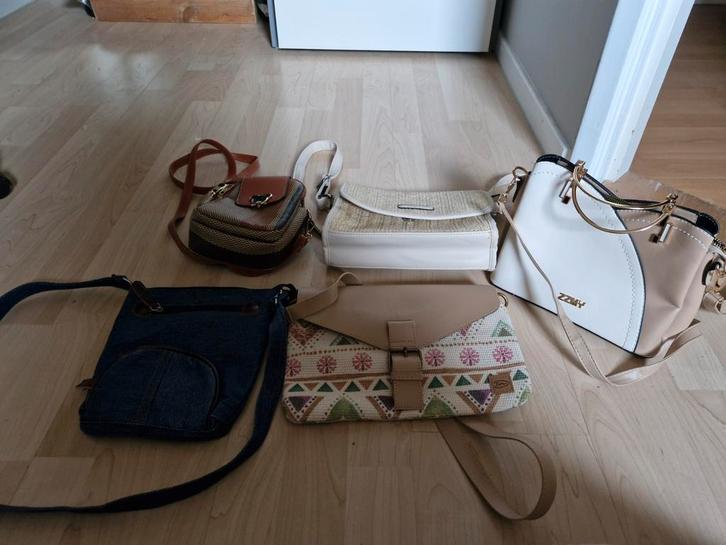 Dames tassen, Sieraden, Tassen en Uiterlijk, Tassen | Damestassen, Gebruikt, Schoudertasje, Overige kleuren, Ophalen