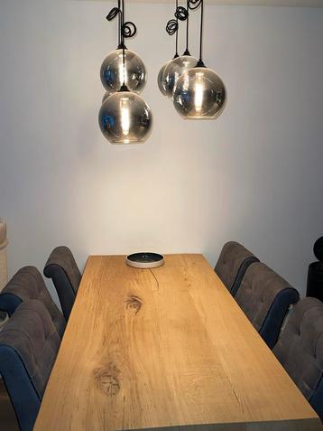 Massief eikenHouten Eettafel met Stalen Onderstel beschikbaar voor biedingen