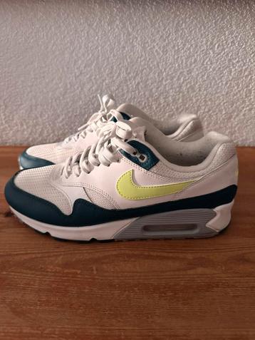 Nike air max 90 beschikbaar voor biedingen