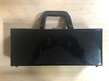Vintage zwarte lak beautycase beschikbaar voor biedingen