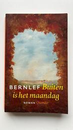 Bernlef - Buiten is het maandag, Ophalen of Verzenden, Zo goed als nieuw, Bernlef