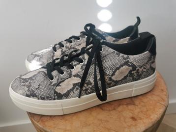 Sneakers met dierenprint mt. 39 beschikbaar voor biedingen