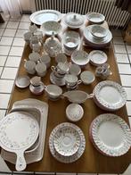 servies Johnson Brothers uit de serie Summer Chintz, Huis en Inrichting, Keuken | Servies, Ophalen, Zo goed als nieuw, Porselein
