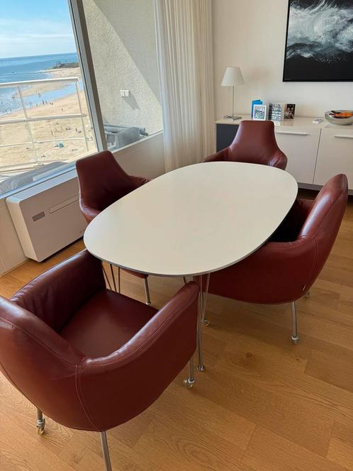 Fritz Hansen Superellipse B612, designtafel, wit, Huis en Inrichting, Tafels | Eettafels, Gebruikt, 100 tot 150 cm, 100 tot 150 cm