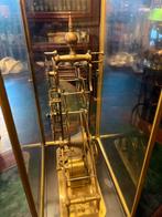 Skelet klok glaspendule voor op bureau, Ophalen