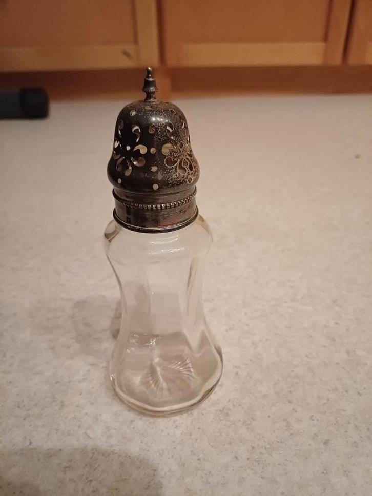 Antieke suikerstrooier met zilveren deksel, Huis en Inrichting, Keuken | Keukenbenodigdheden, Gebruikt, Ophalen