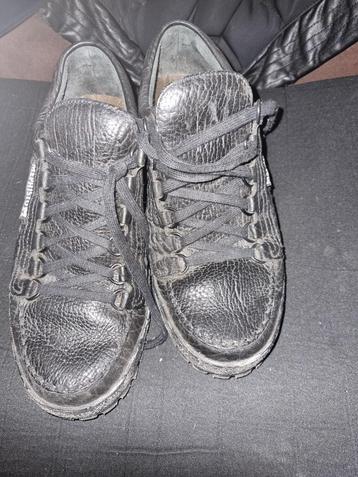 Mephisto schoenen laag model  beschikbaar voor biedingen