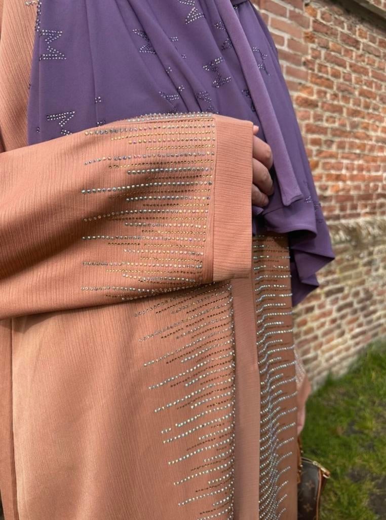 Nieuwe Dubai Abaya Maat L - Perfect voor Suikerfeest, Kleding | Dames, Jurken, Ophalen of Verzenden, Nieuw, Maat 42/44 (L), Overige kleuren