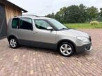Skoda Roomster 1.2 TSI Tour.MOOIE AUTO MET VEEL RUIMTE EN TE, Auto's, Voorwielaandrijving, Euro 5, Gebruikt, Zwart