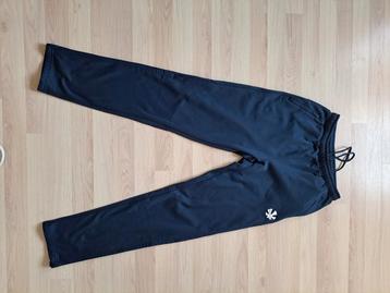 Reece trainingsbroek 164 blauw goede staat beschikbaar voor biedingen