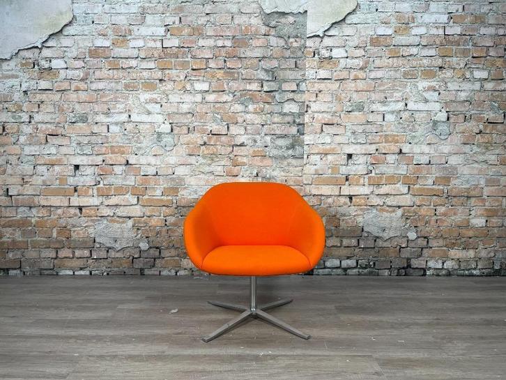 Walter Knoll Turtle Chair bij TheReSales, Huis en Inrichting, Fauteuils, Zo goed als nieuw, Kunststof, Stof, 50 tot 75 cm, Minder dan 75 cm