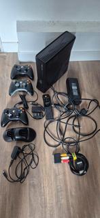Xbox 360 S Console, Spelcomputers en Games, Spelcomputers | Xbox 360, Ophalen of Verzenden, 120 GB, Met 3 controllers of meer