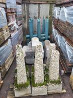 3 stuks gebruikte groen stalen sierpalen met voet, Ophalen, Overige materialen, Gebruikt, Blok