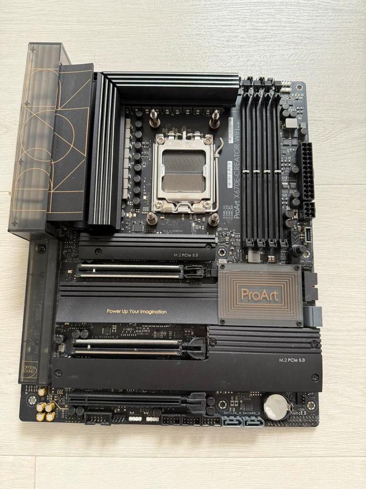 ASUS ProArt X670E-CREATOR WIFI moederbord, Computers en Software, Moederborden, Zo goed als nieuw, AMD, DDR5, Ophalen