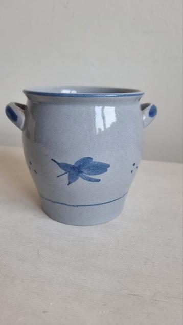 Schattig vintage bloempotje mooi blauw grijs geglazuurd beschikbaar voor biedingen