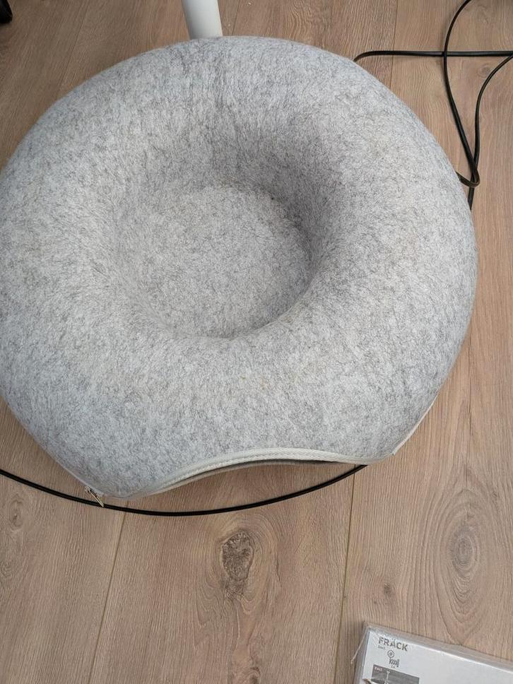 Grijze Kattenmand (donut) - Comfortabel en Stijlvol, Huis en Inrichting, Bureaustoelen, Zo goed als nieuw, Grijs, Ophalen