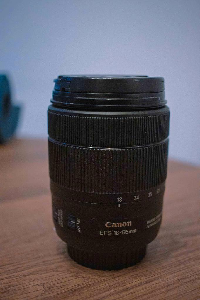 Canon EF-S 18-135mm f/3.5-5.6 IS STM - Lens, Audio, Tv en Foto, Fotocamera's Digitaal, Zo goed als nieuw, Spiegelreflex, Canon