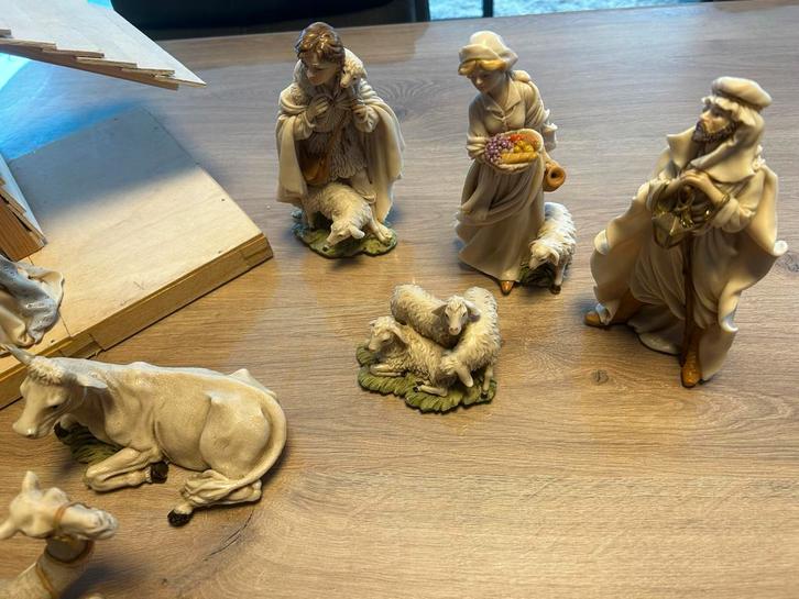 Kerststal beeldjes set, Antiek en Kunst, Antiek | Religie, Ophalen