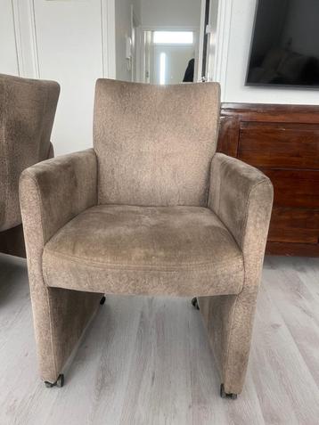 Eettafel stoel H&H (30€ voor 1 stuk, 4 stuks 100€) beschikbaar voor biedingen