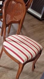 Stoel klassiek opnieuw bekleed Prijs 75 Euro alle vier!, Huis en Inrichting, Stoelen, Ophalen of Verzenden, Gebruikt, Hout, Vier
