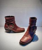 Wolky Comfort design enkel laarzen met gespen rood 38, Wolky, Lage of Enkellaarzen, Ophalen of Verzenden, Zo goed als nieuw