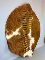 240521 Groot Afrikaans  Zulu-Nguni Hide Schild uit Z Afrika, Antiek en Kunst, Kunst | Niet-Westerse kunst, Ophalen of Verzenden