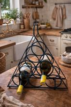 Stijlvolle metalen wijnrek – piramide model, Ophalen of Verzenden, Zo goed als nieuw, 25 flessen of meer, Metaal