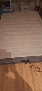 Luchtbed 2-persoons met ingebouwde pomp, Ophalen